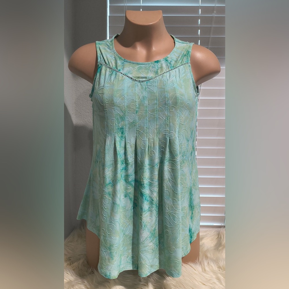 New Directions Women’s Large Top